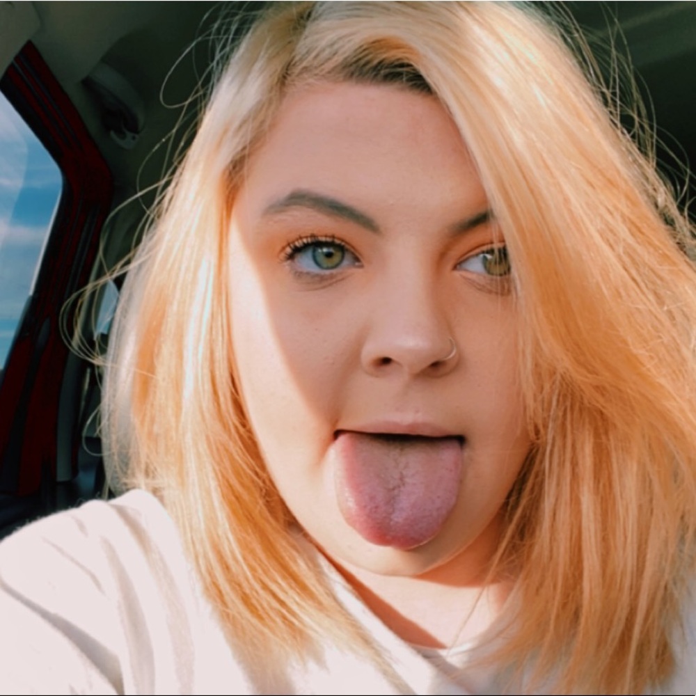 Meet your Posher, Brenna